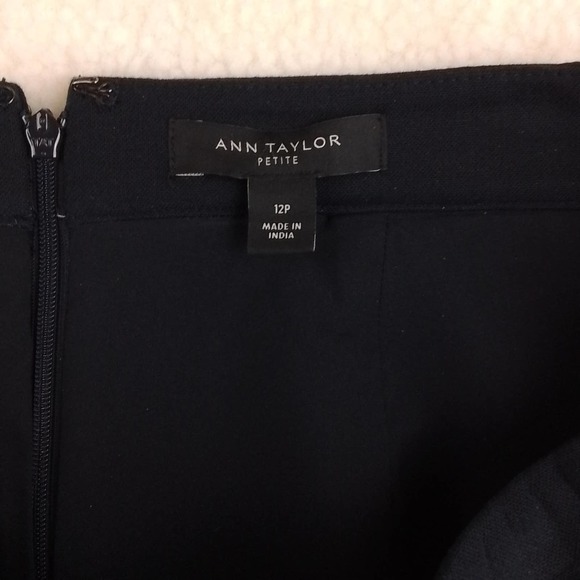 Ann Taylor Fully Lined Career Skirt Size 12 Petite in Black‎ w/ Ruffle Hem - Picture 6 of 13